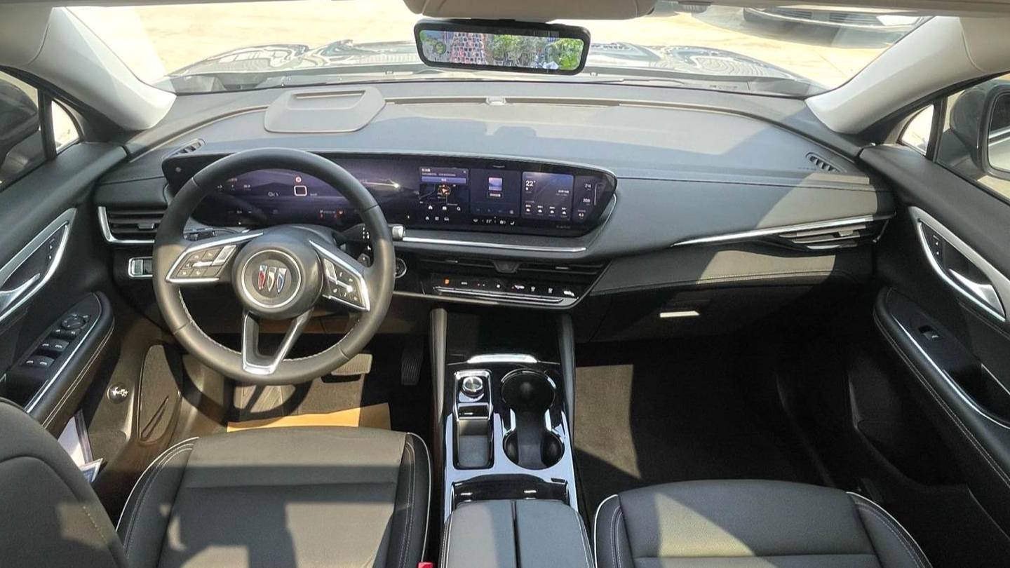 Buick 2025 ENVISION Encore Plus 28T 2WD Platinum Edition