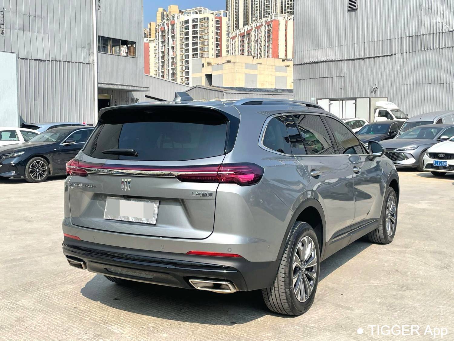 مستعمل Buick 2025 ENVISION Encore Plus 28T 2WD Platinum Edition