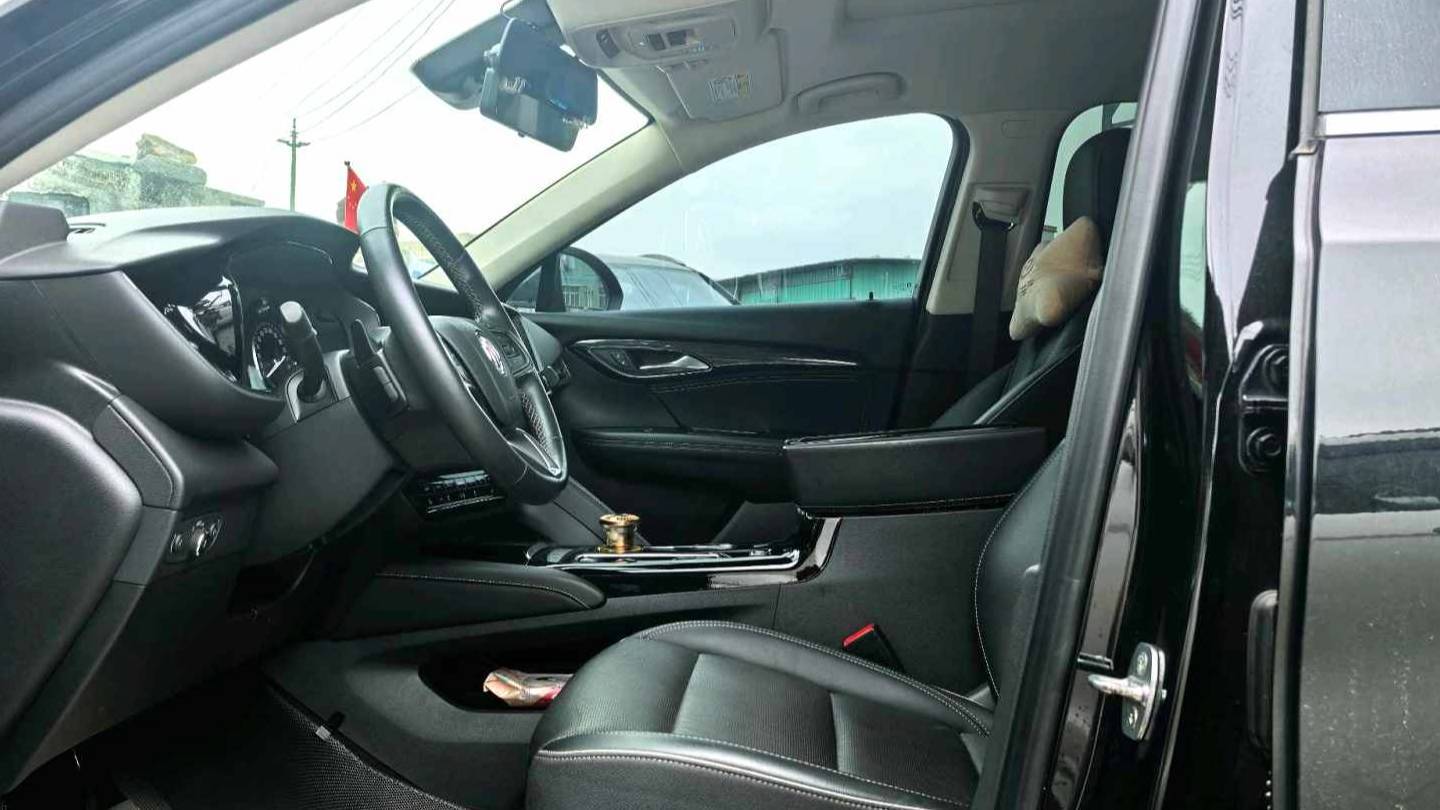 Buick 2023 ENVISION Encore Plus 652T Five Seat 4WD Luxury Model