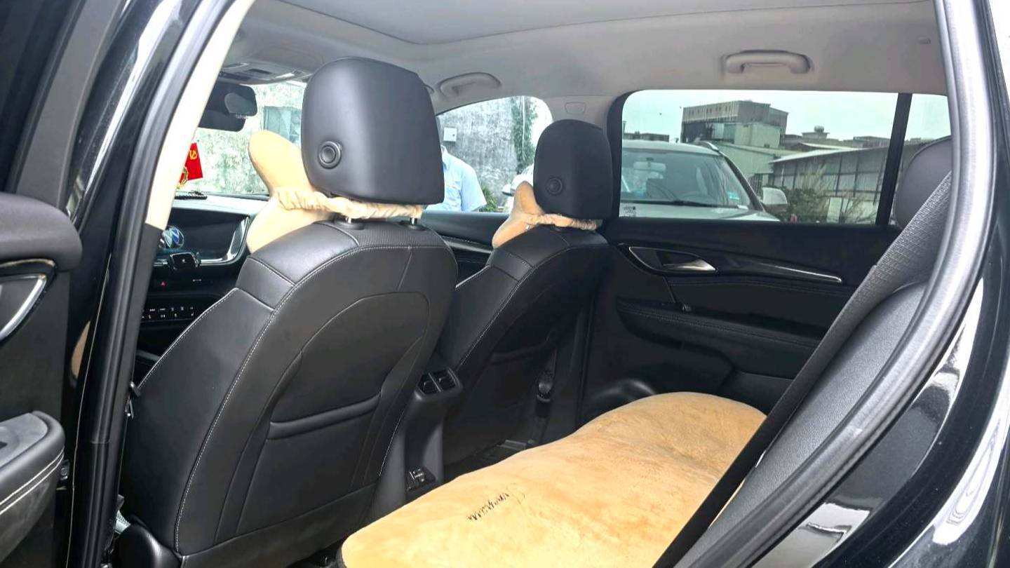 Buick 2023 ENVISION Encore Plus 652T Five Seat 4WD Luxury Model