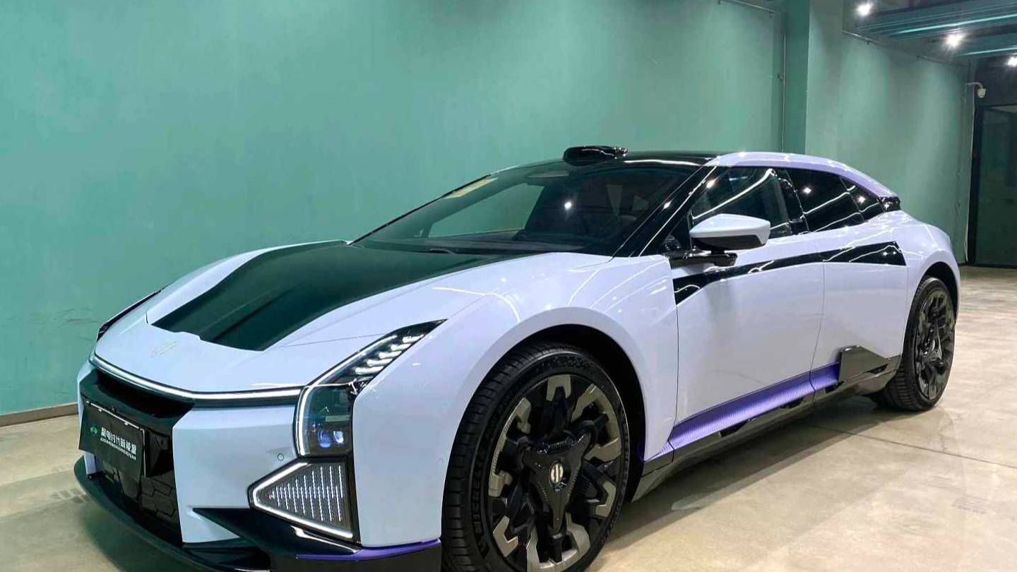 HiPhi 2023 HiPhi Z Urban version of four buildings