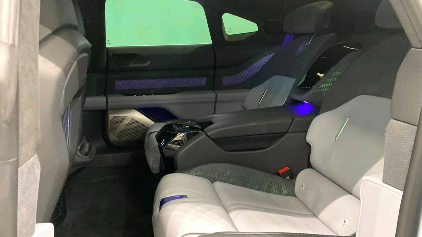 HiPhi 2023 HiPhi Z Urban version of four buildings