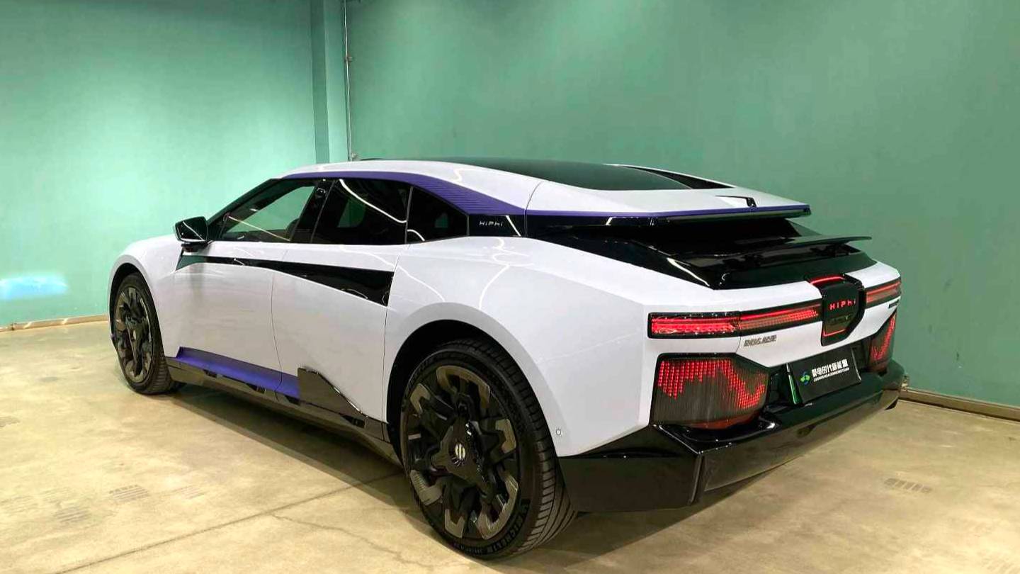 HiPhi 2023 HiPhi Z Urban version of four buildings