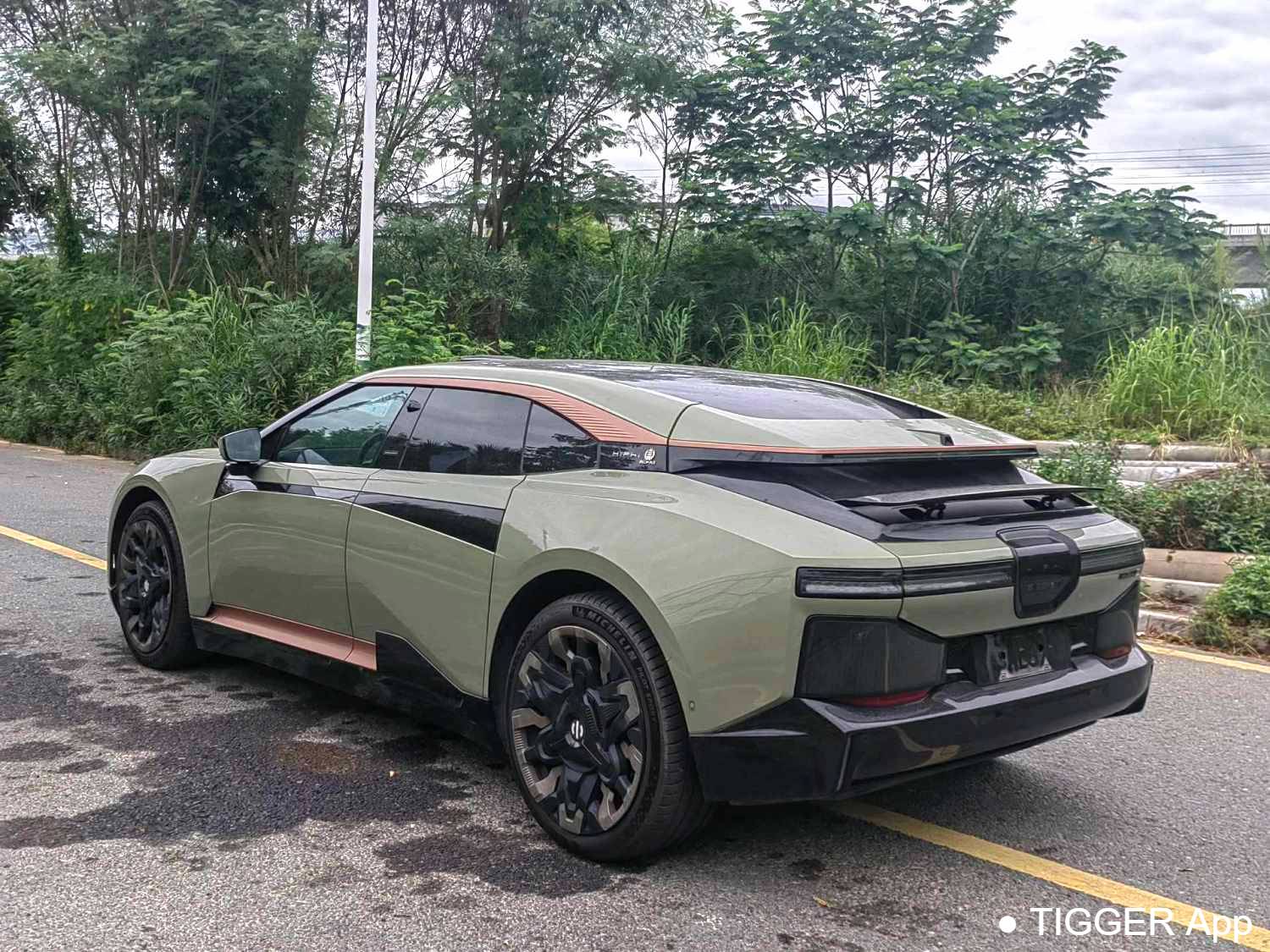 HiPhi 2023 HiPhi Z Urban version of five buildings