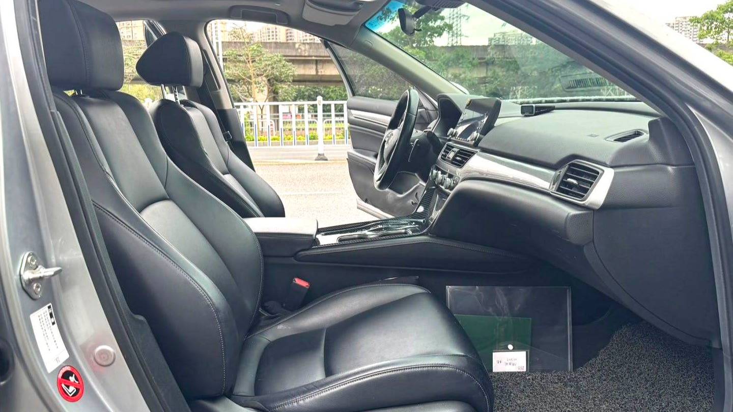 HONDA 2023 INTEGRA 240TURBO CVT Phantom Night · Technology Edition