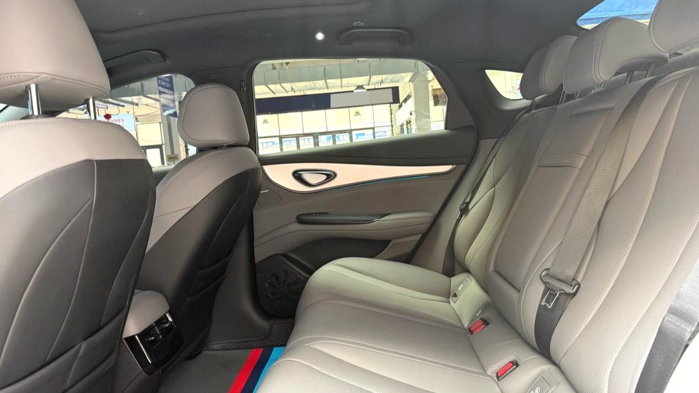 BYD 2025 Seal 07 DM-i Intelligent Driving DM-i 1.5L 125km Luxury Edition