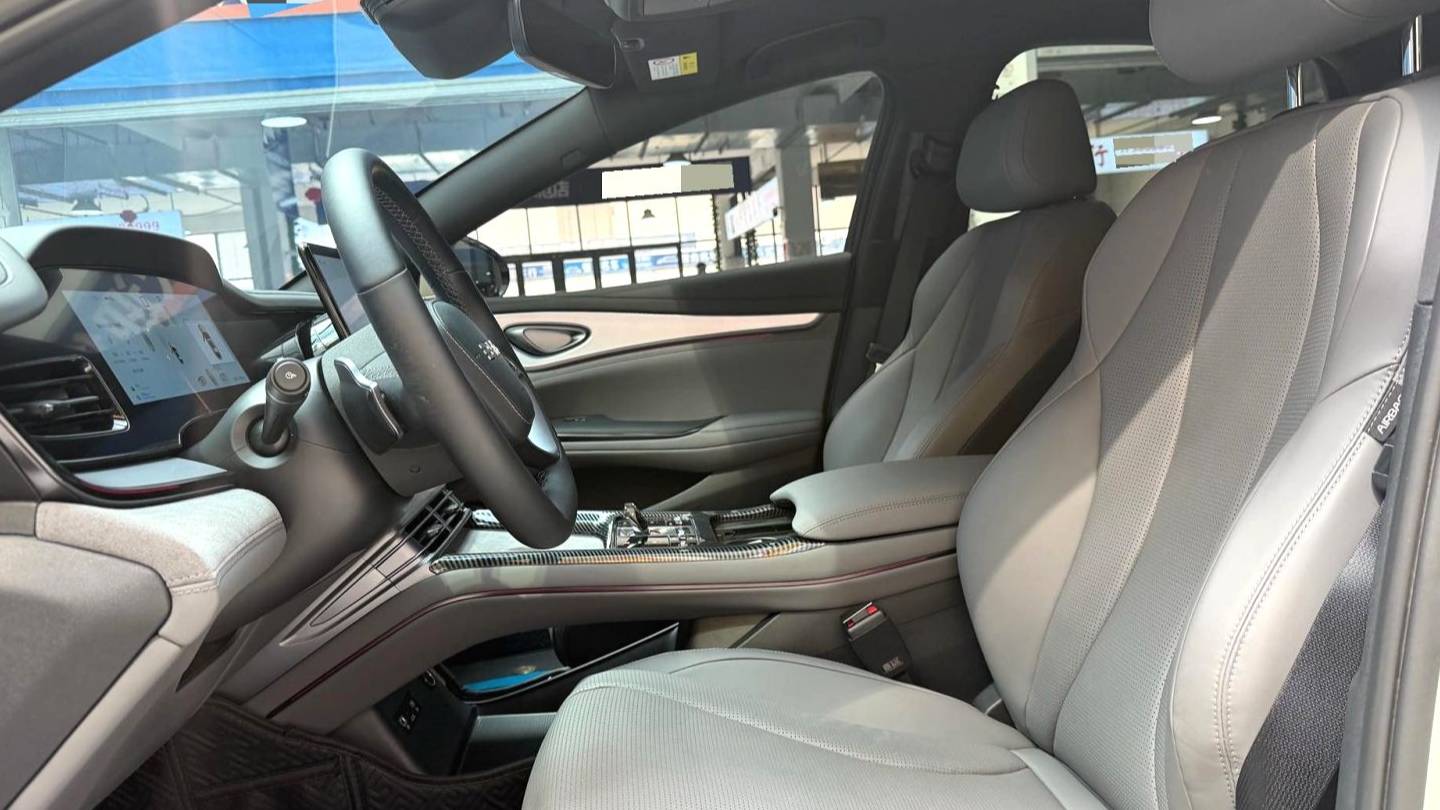 BYD 2025 Seal 07 DM-i Intelligent Driving DM-i 1.5L 125km Luxury Edition