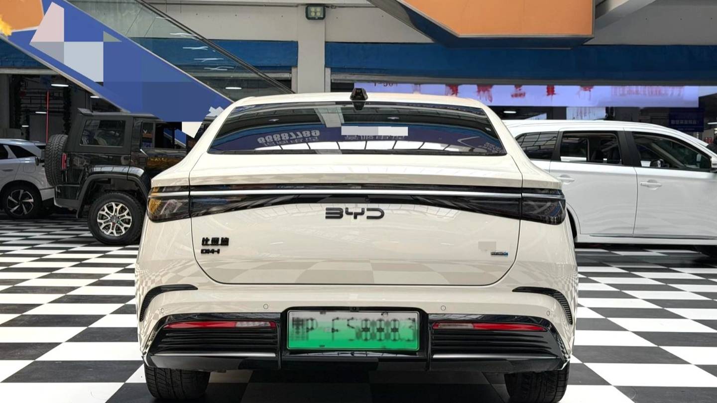 BYD 2025 Seal 07 DM-i Intelligent Driving DM-i 1.5L 125km Luxury Edition