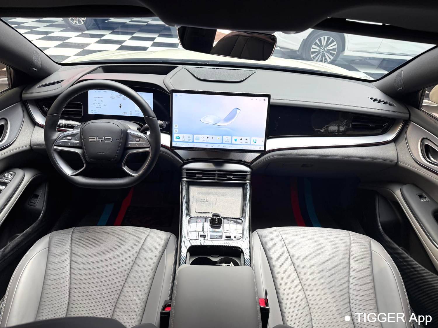 BYD 2025 Seal 07 DM-i Intelligent Driving DM-i 1.5L 125km Luxury Edition