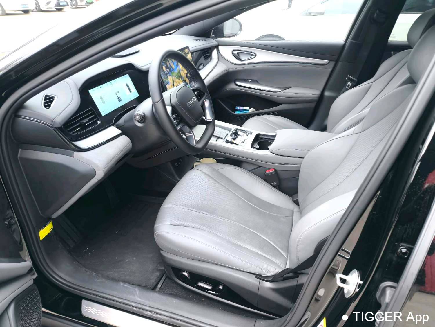 BYD 2025 Seal 07 DM-i DM-i 1.5L 125km Luxury Edition