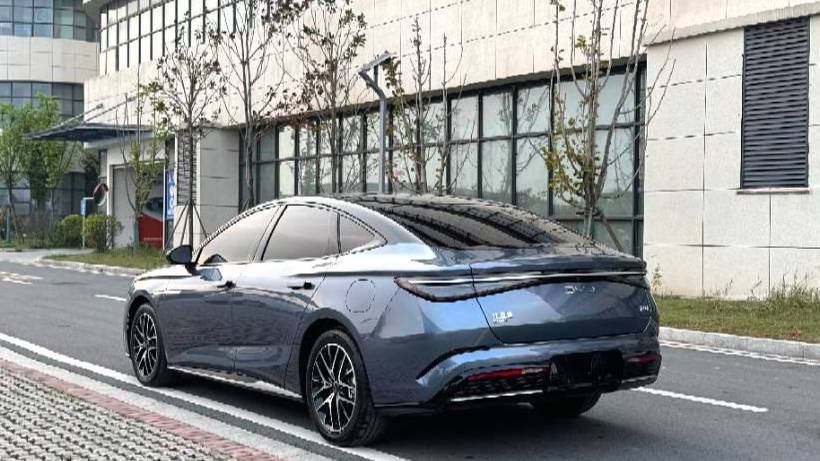 BYD 2025 Seal 07 DM-i DM-i 1.5L 125km Luxury Edition