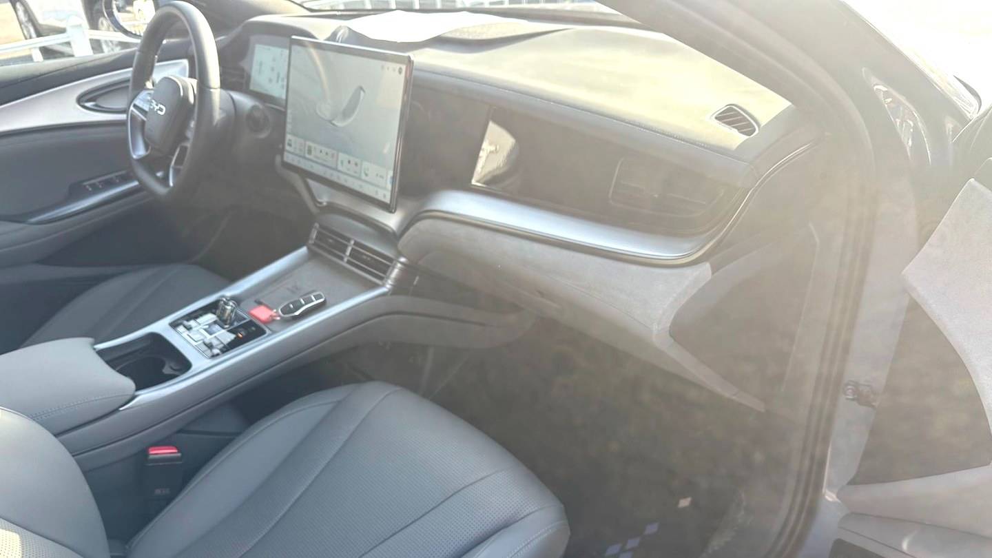 BYD 2025 Seal 07 DM-i Intelligent Driving DM-i 1.5L 125km Luxury Edition