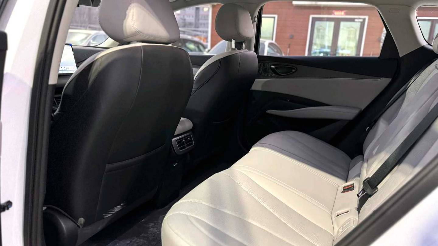 BYD 2025 Seal 06 DM-i Touring DM-i 80KM Prestige Model