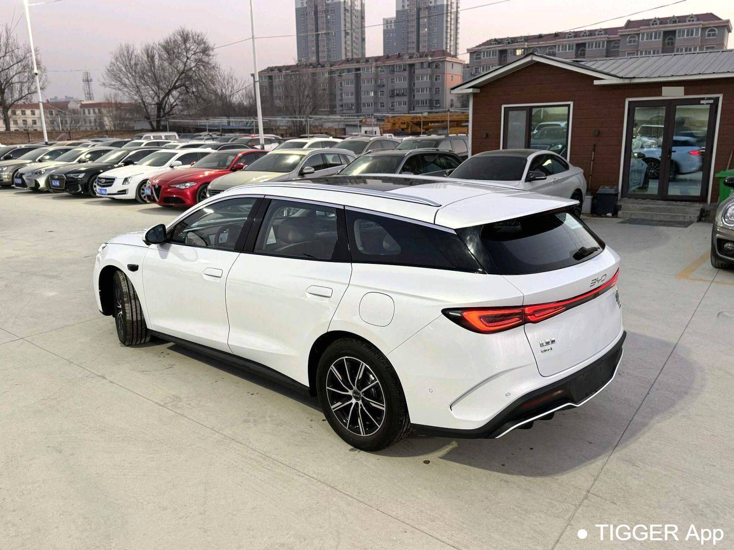 Подержанный BYD 2025 Seal 06 DM-i Touring DM-i 80KM Prestige Model