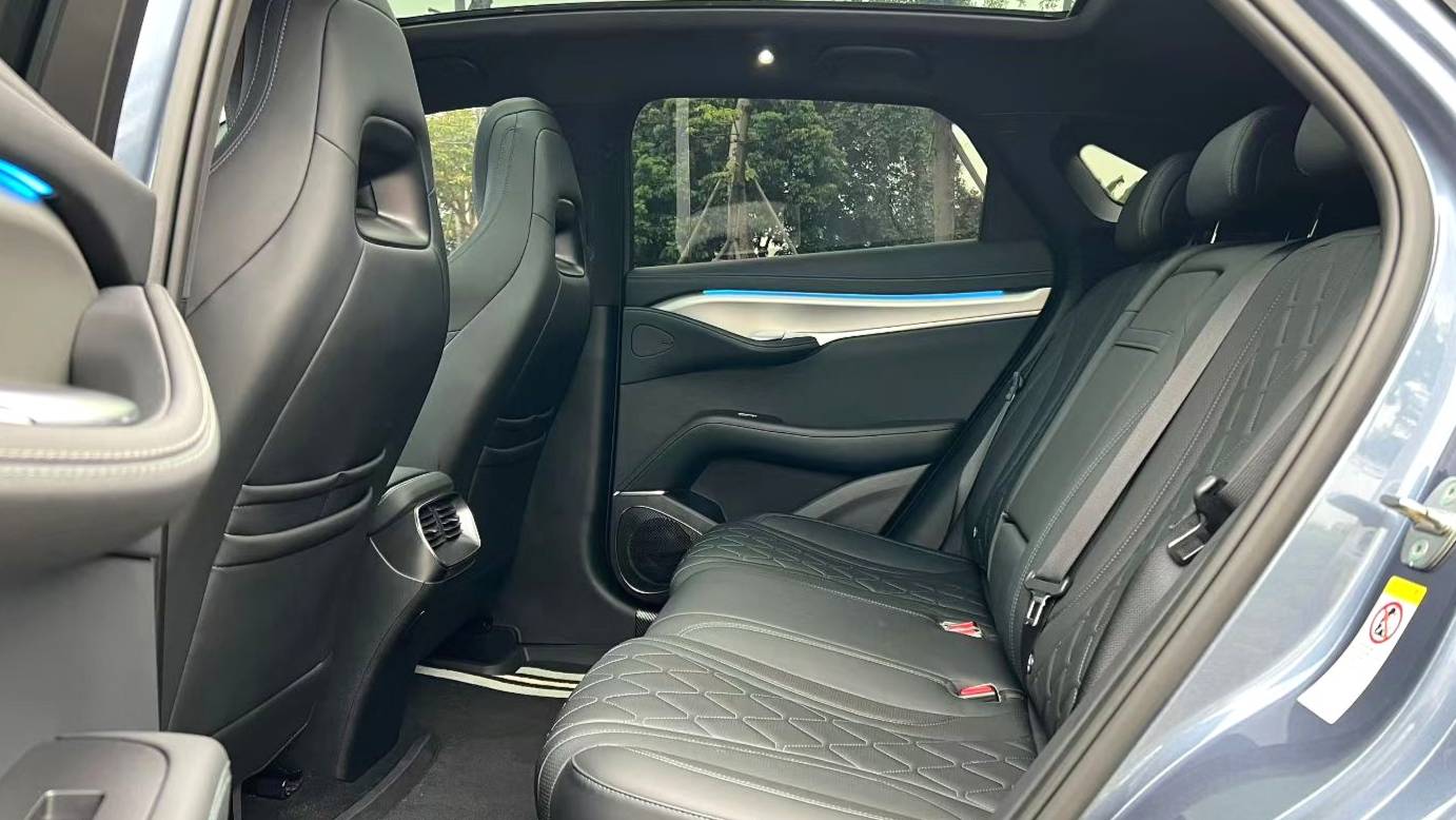 BYD 2024 Sea Lion 07 EV 610 Long Range Edition