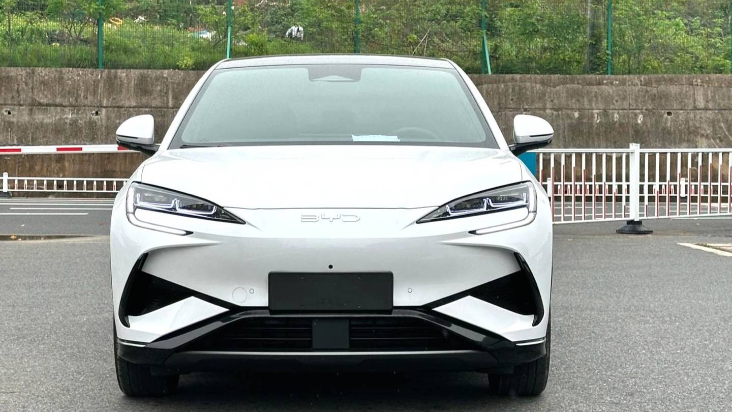 BYD 2024 Sea Lion 07 EV 610 Long Range Edition