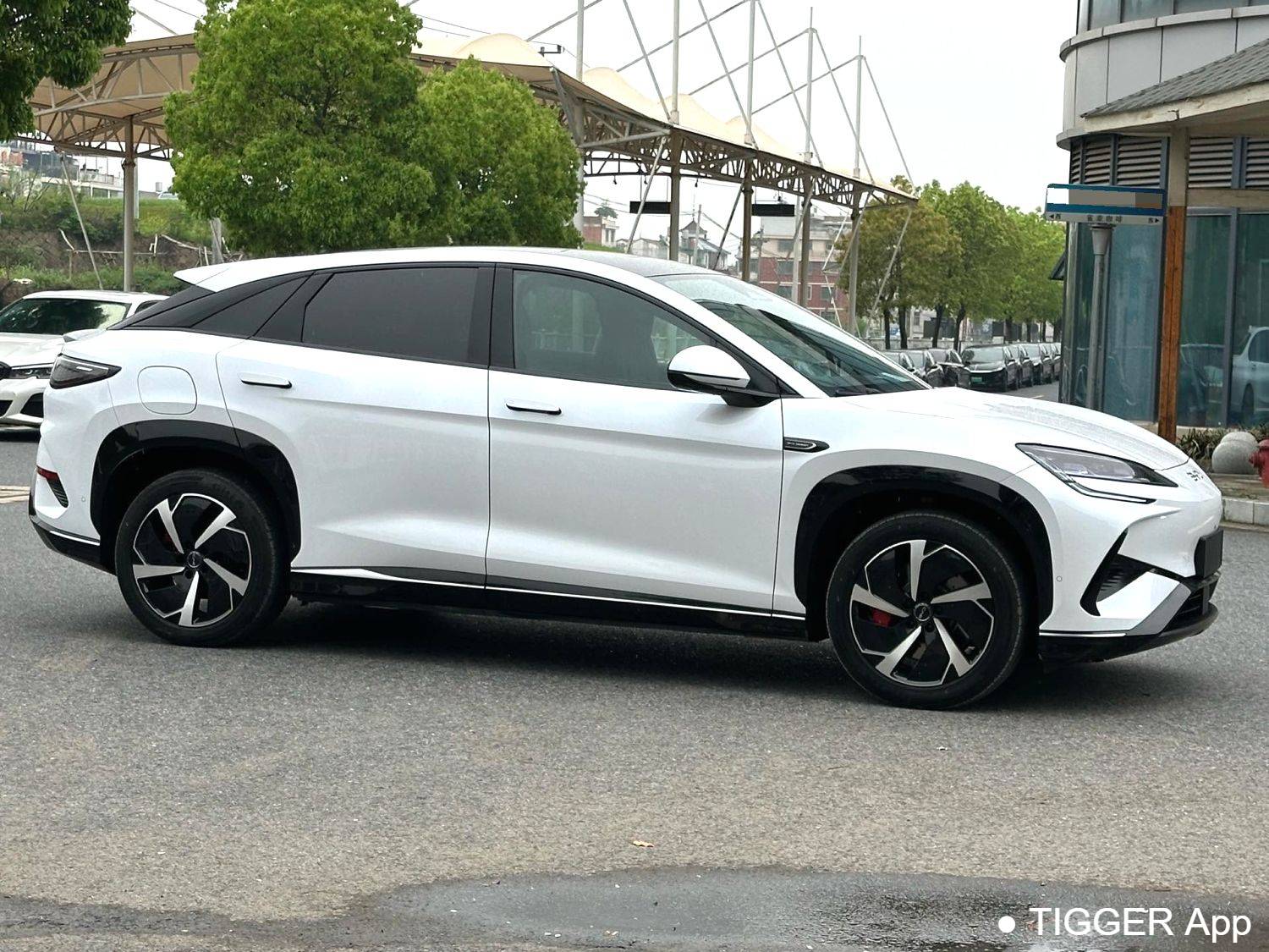 BYD 2024 Sea Lion 07 EV 610 Long Range Edition