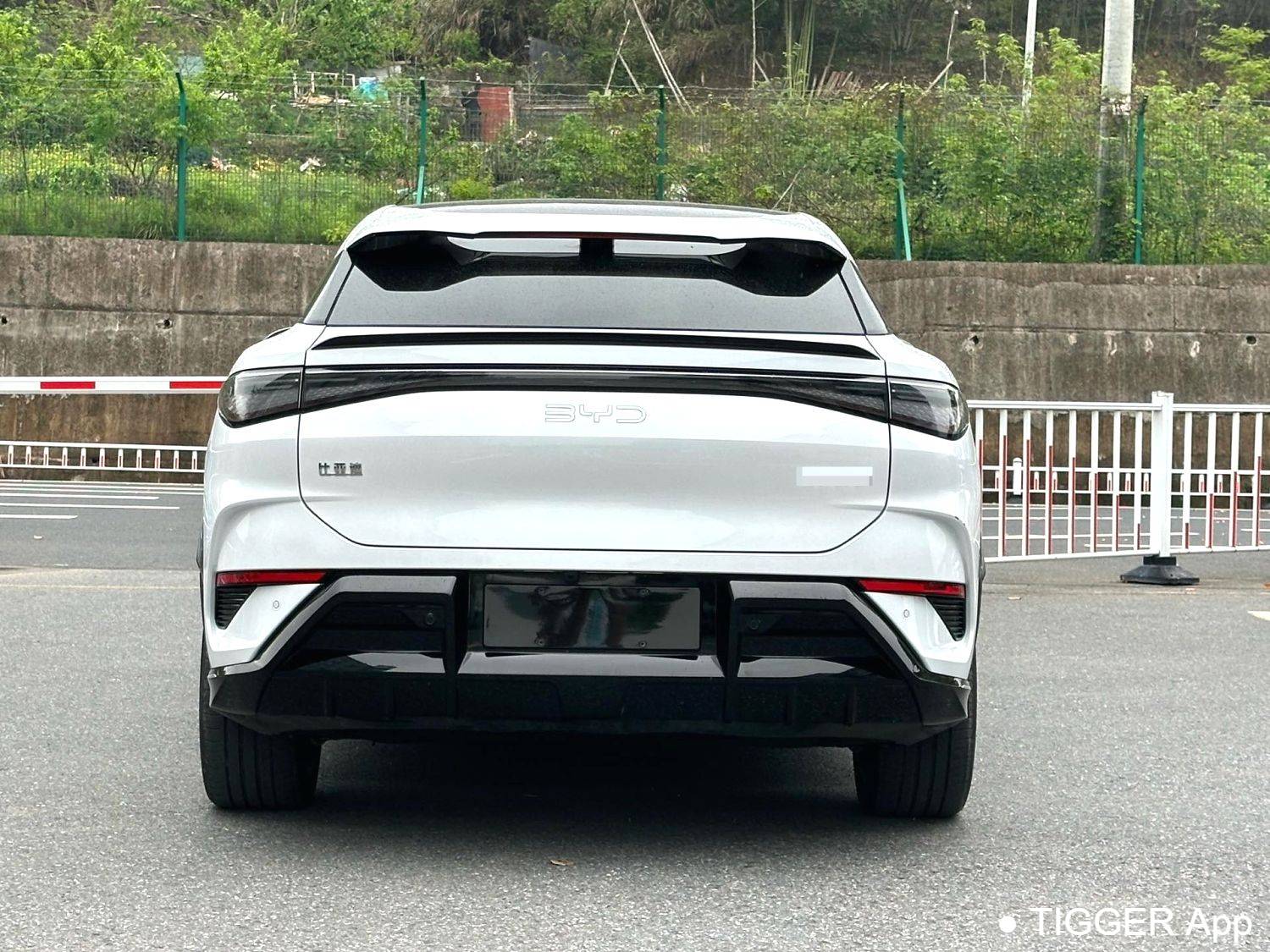 BYD 2024 Sea Lion 07 EV 610 Long Range Edition