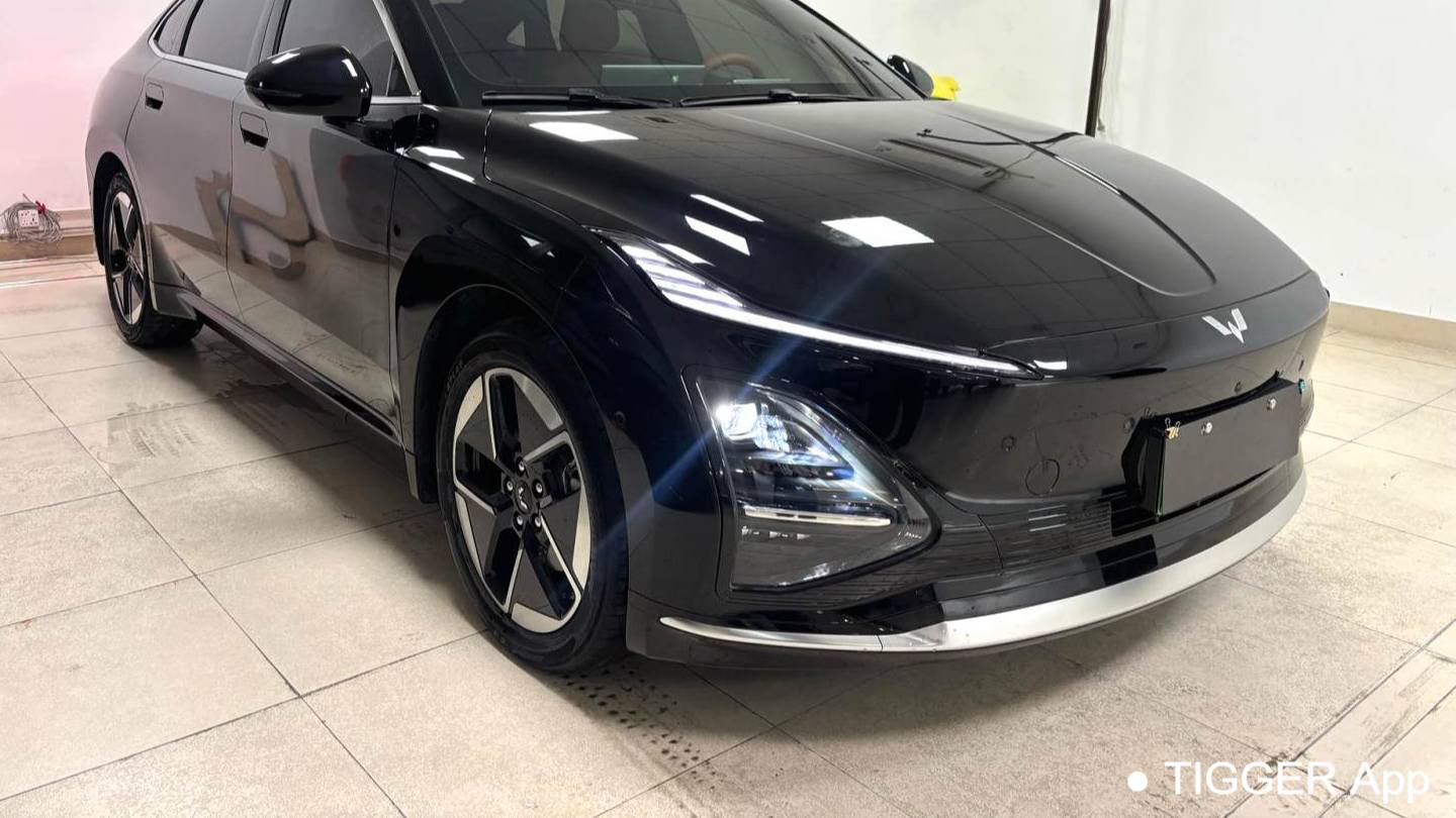 Wuling 2025 Xingguang 610km intelligent flagship model