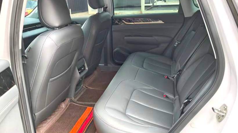 Wuling 2025 Xingguang 610km intelligent flagship model