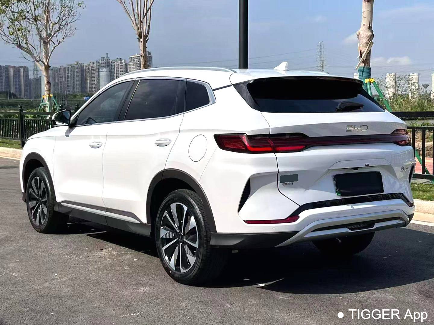 BYD 2025 Song Plus DM-i 112KM Prestige Model