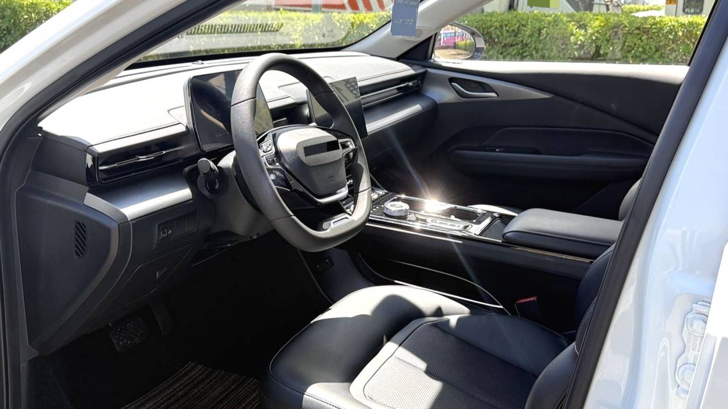 Wuling 2024 Xingguang Co Creation Version 410 Standard Model