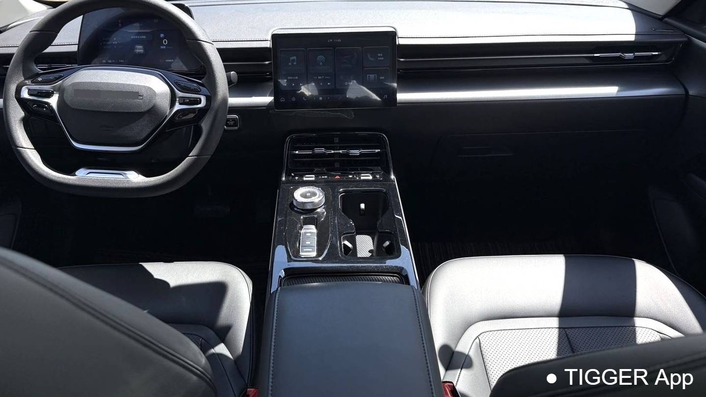 Wuling 2024 Xingguang Co Creation Version 410 Standard Model