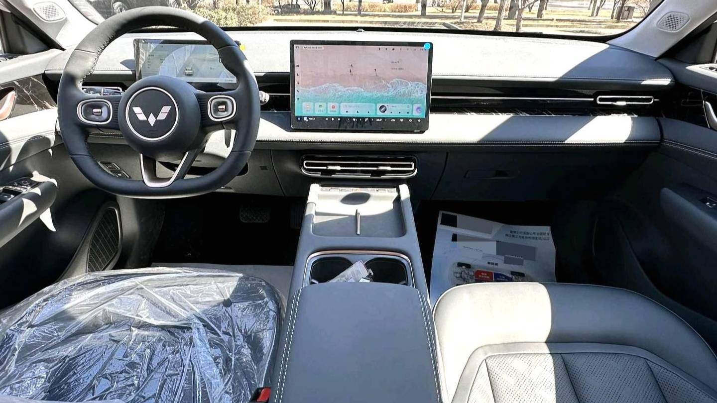 Wuling 2025 Xingguang 70km intelligent standard type