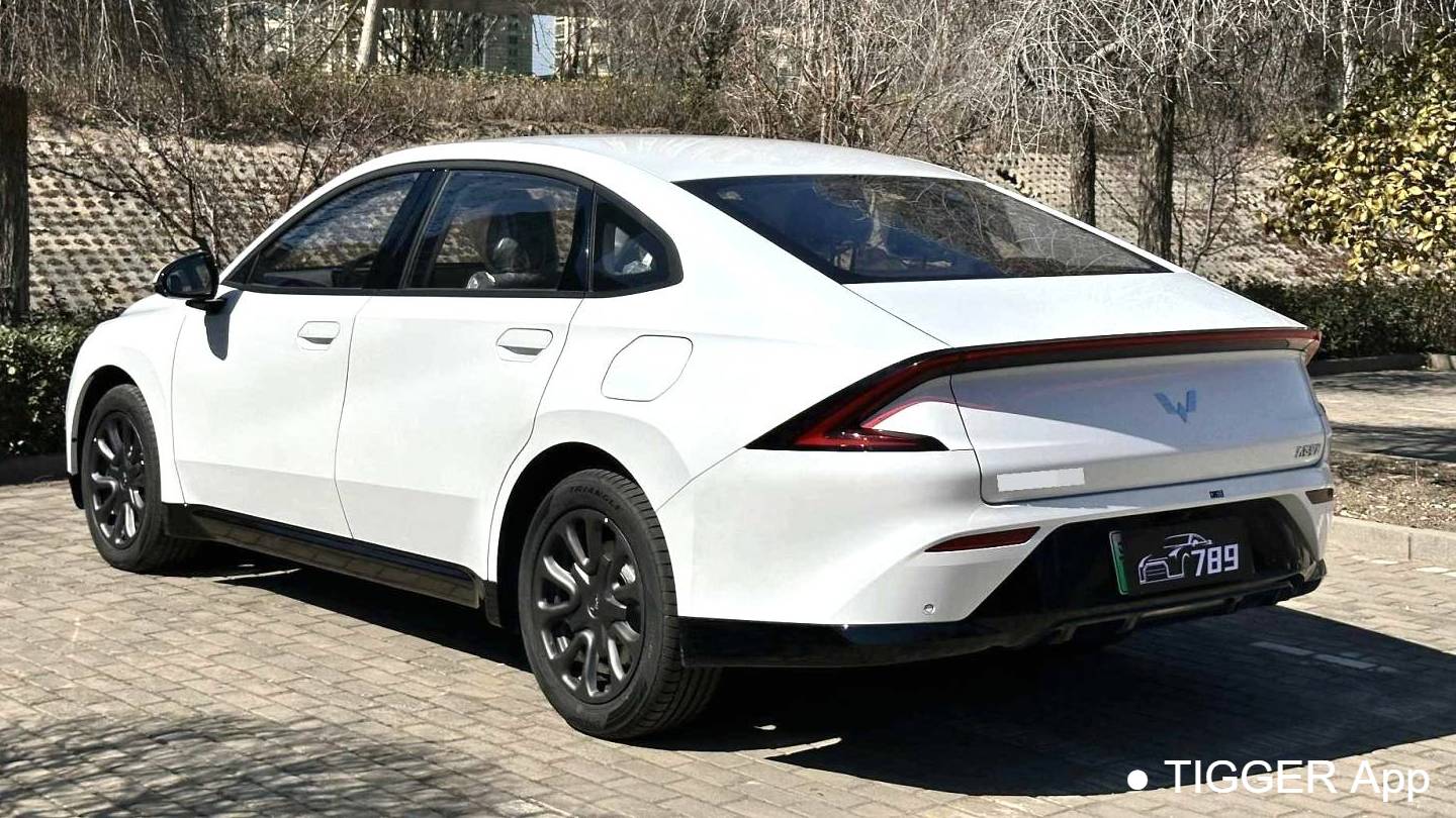 Wuling 2025 Xingguang 70km intelligent standard type