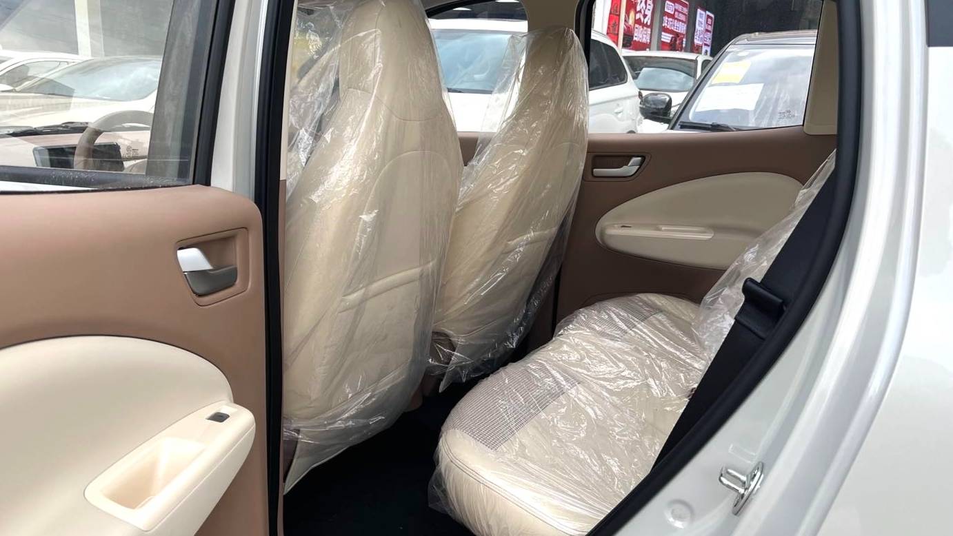 Wuling 2025 MINIEV Four door version ultimate enjoyment