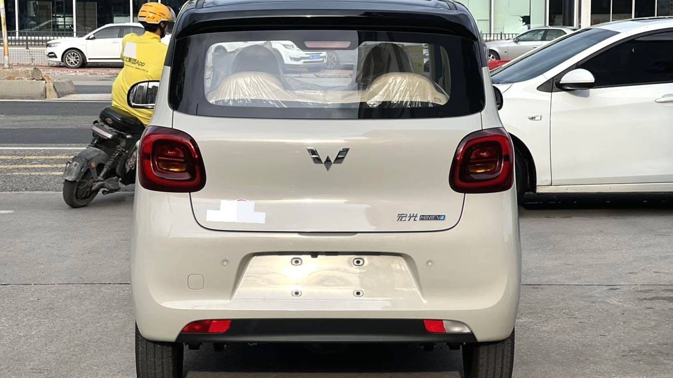 Wuling 2025 MINIEV Four door version ultimate enjoyment