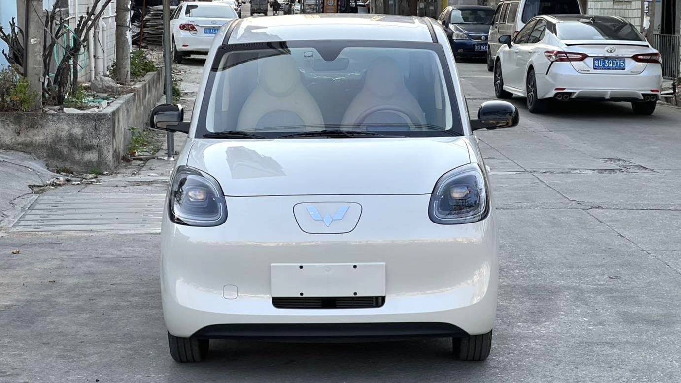 Wuling 2025 MINIEV Four door advanced version