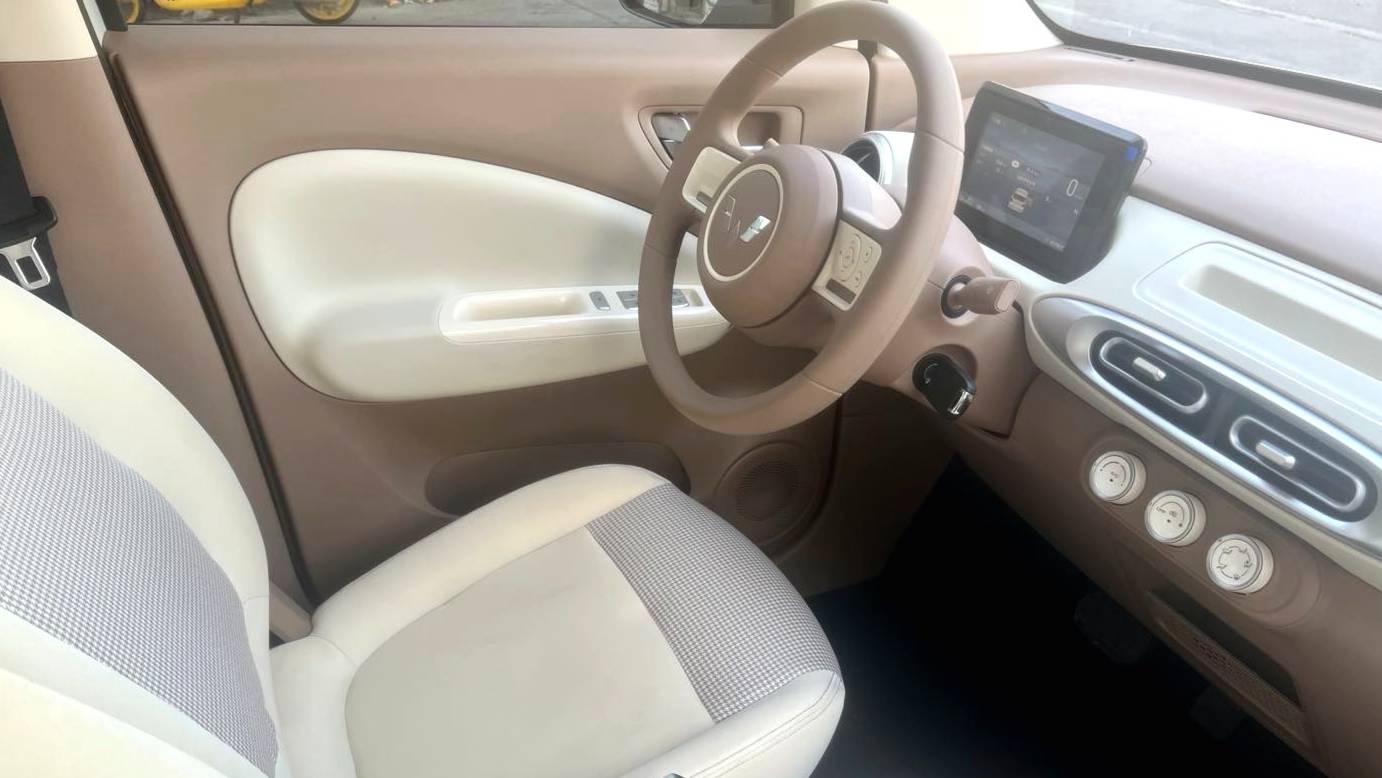 Wuling 2025 MINIEV Four door advanced version