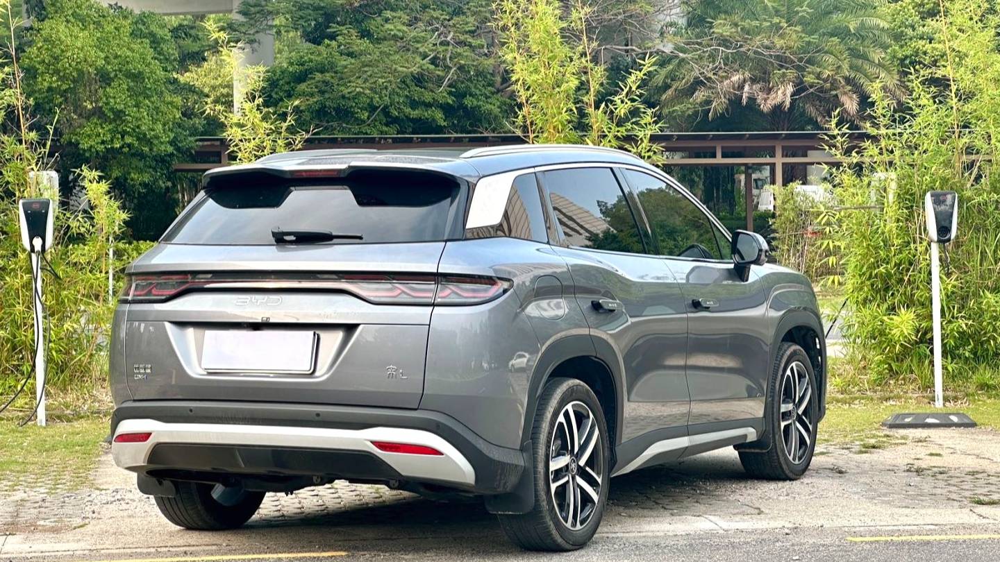 BYD 2024 SONG L DM-i 112km overtaking type