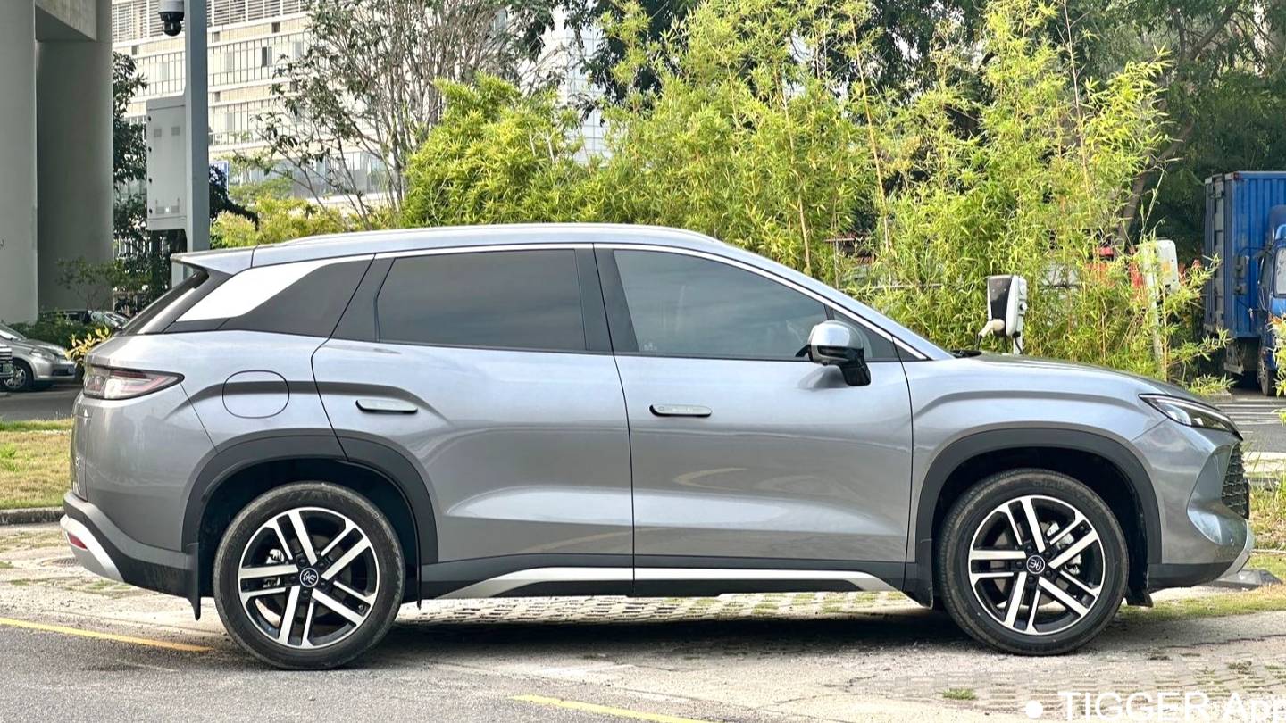 BYD 2024 SONG L DM-i 112km overtaking type