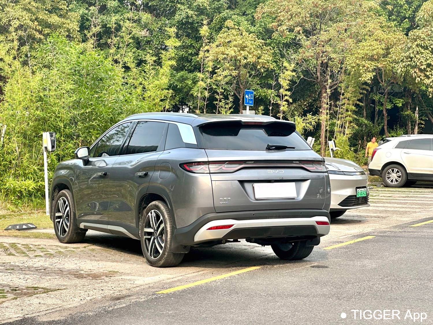 BYD 2024 SONG L DM-i 112km overtaking type