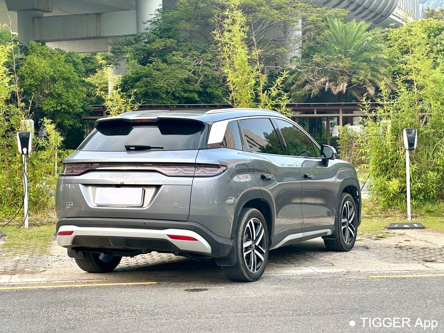 BYD 2024 SONG L DM-i 112km overtaking type