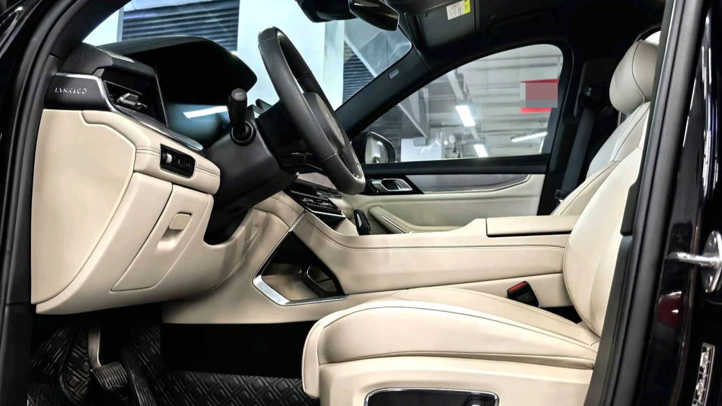 LYNK&CO 2024 09 EM-P 2.0TD EM-P four-wheel drive HALO six seater