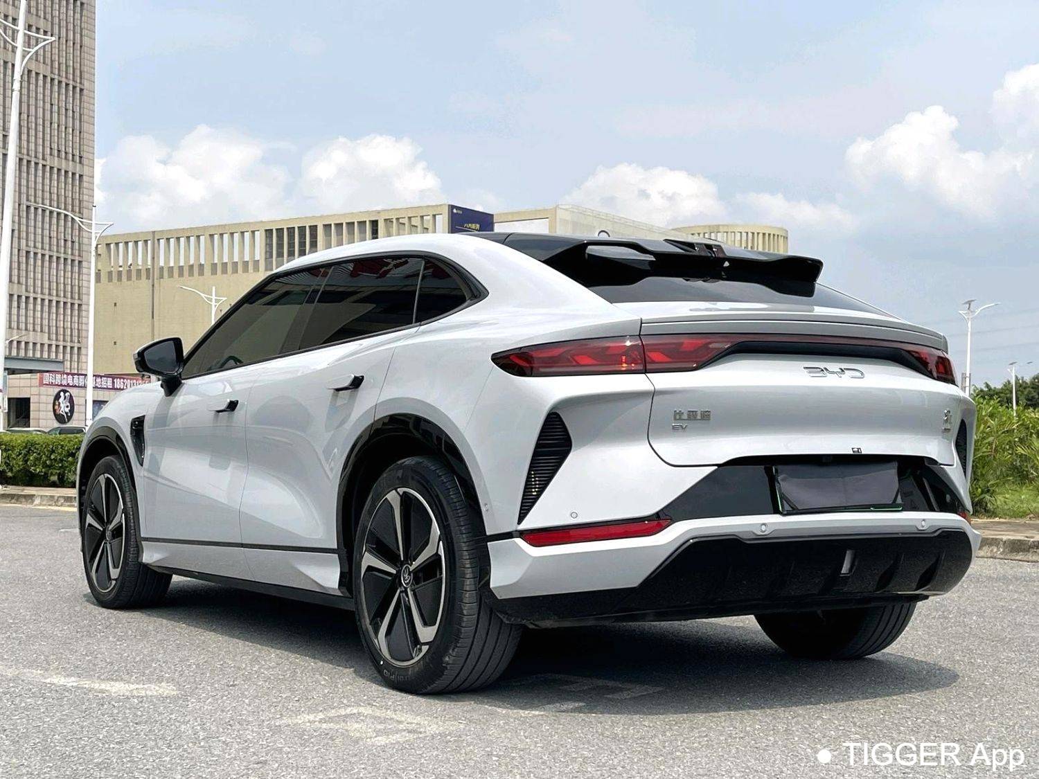 BYD 2025 SONG L EV 662km Excellent Intelligent Driving Model