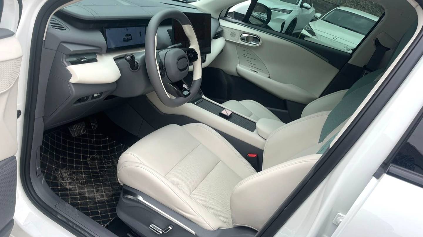 LYNK&CO 2024 06 EM-P EM-P 126 Long Range Max