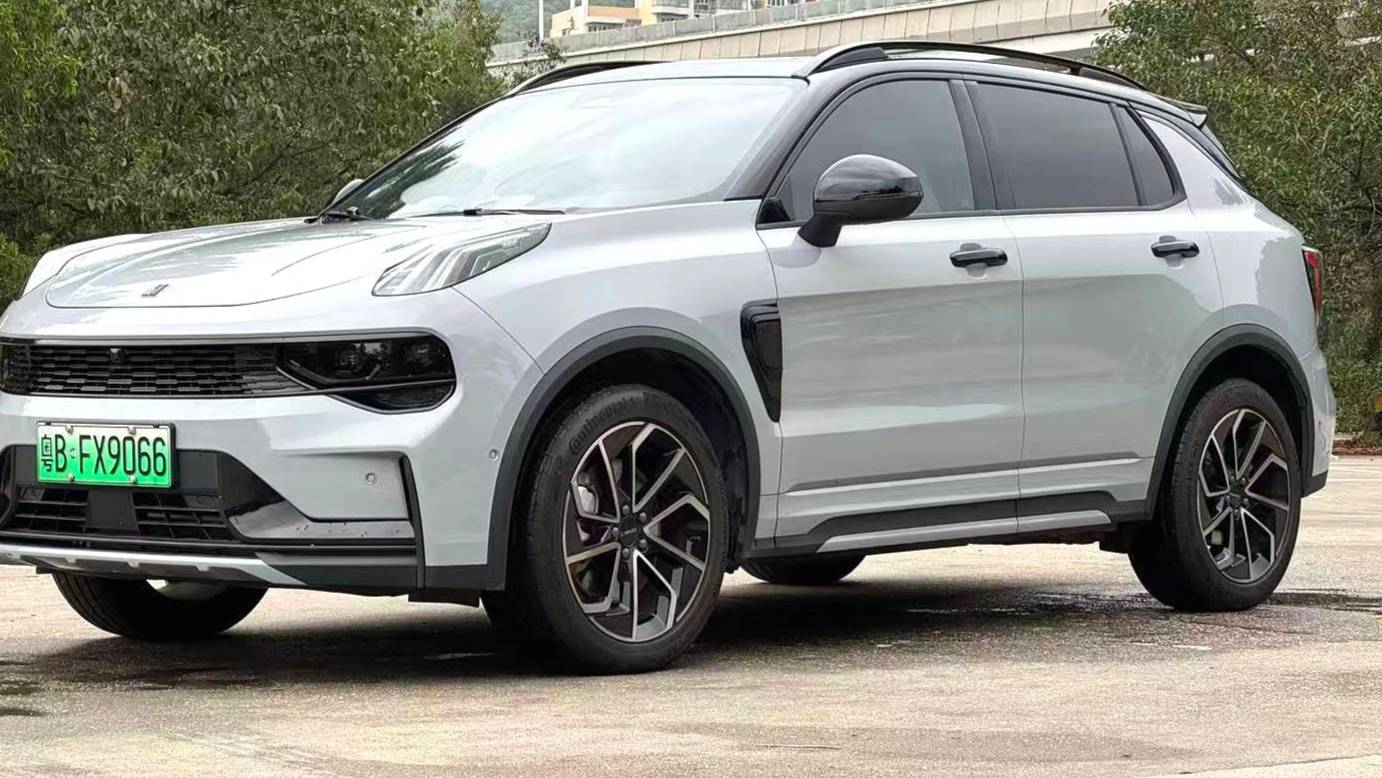LYNK&CO 2023 01 EM-P 1.5TD EM-P Dawn Edition