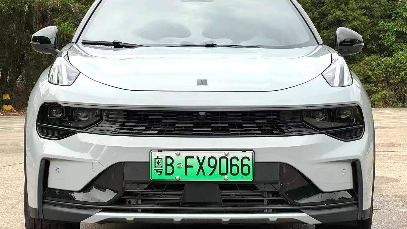 LYNK&CO 2023 01 EM-P 1.5TD EM-P Dawn Edition