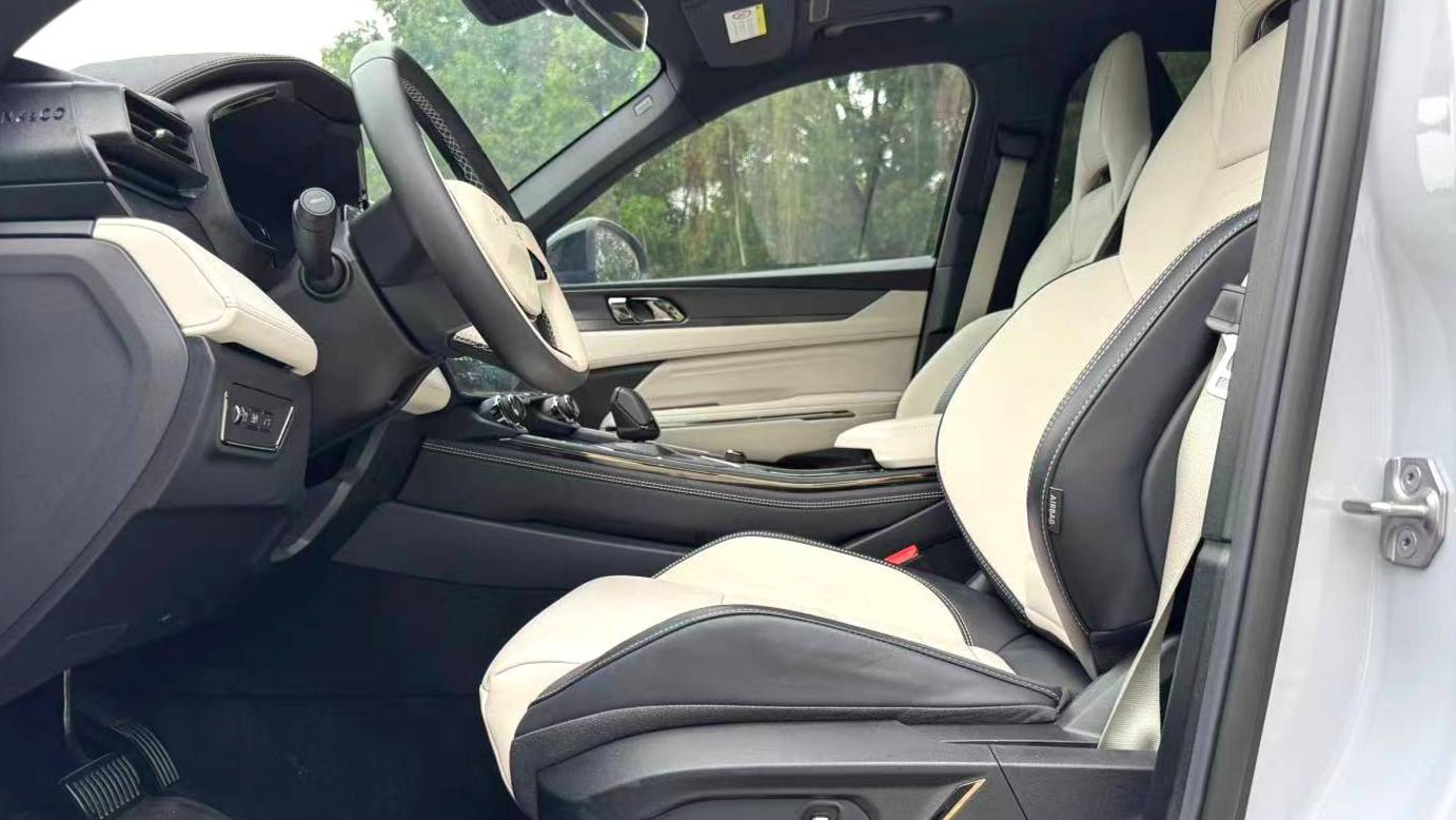 LYNK&CO 2023 01 EM-P 1.5TD EM-P Dawn Edition