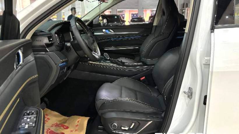 LYNK&CO 2023 01 2.0TD two wheel drive Pro