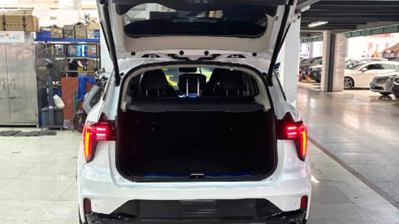 LYNK&CO 2023 01 2.0TD two wheel drive Pro