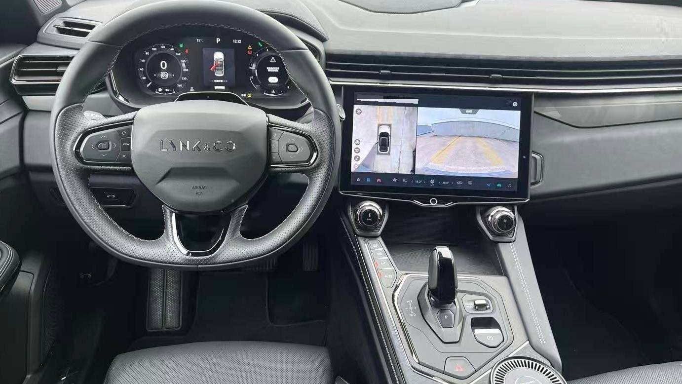 LYNK&CO 2023 01 2.0TD 4WD Night Edition