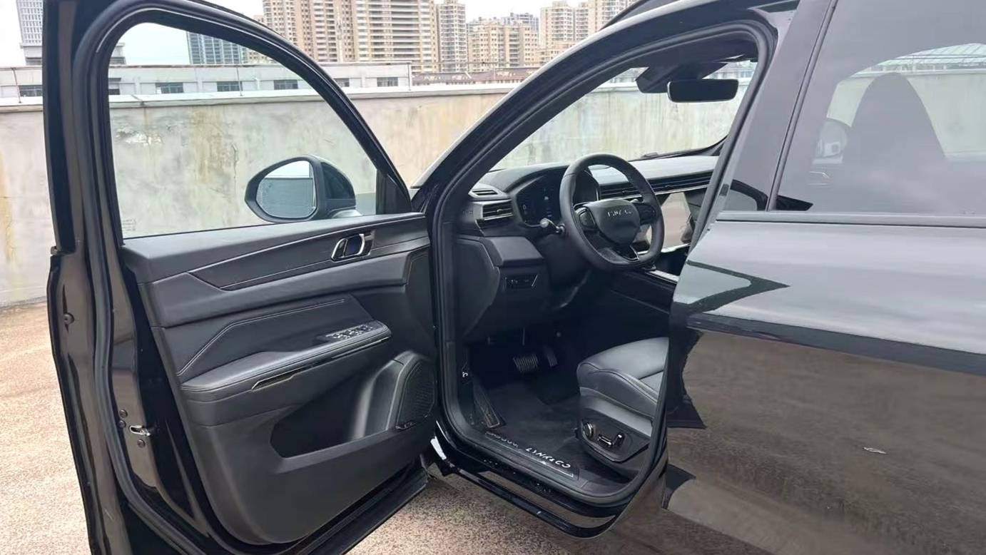 LYNK&CO 2023 01 2.0TD 4WD Night Edition