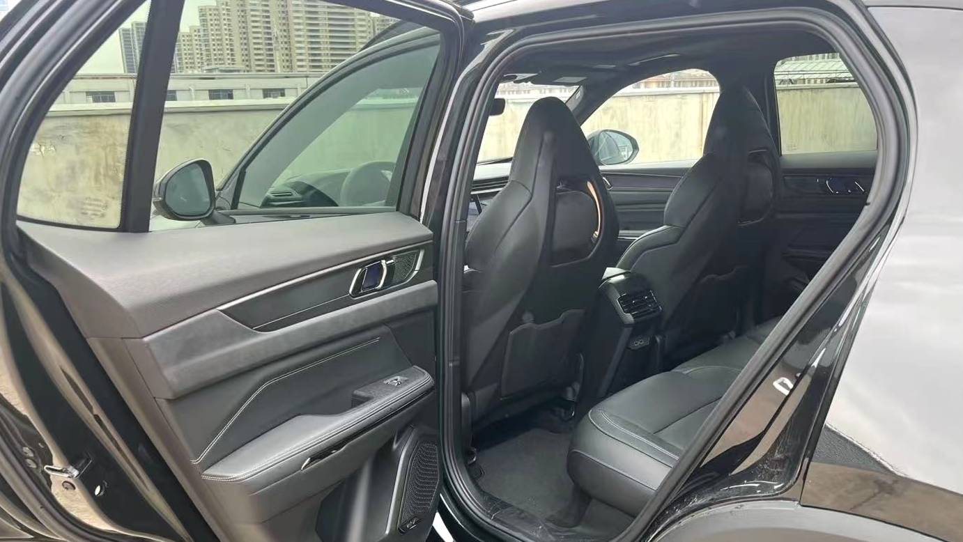 LYNK&CO 2023 01 2.0TD 4WD Night Edition