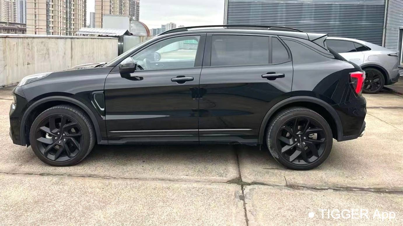 LYNK&CO 2023 01 2.0TD 4WD Night Edition