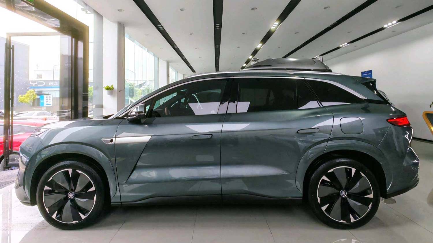 BYD 2025 TANG L DM 175KM Drone Player Edition